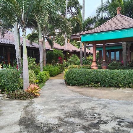 Lipa Bay Resort Lipa Noi Bagian luar foto