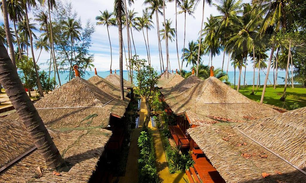 Lipa Bay Resort Lipa Noi Bagian luar foto